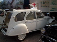 Citroen 2CV ambulance